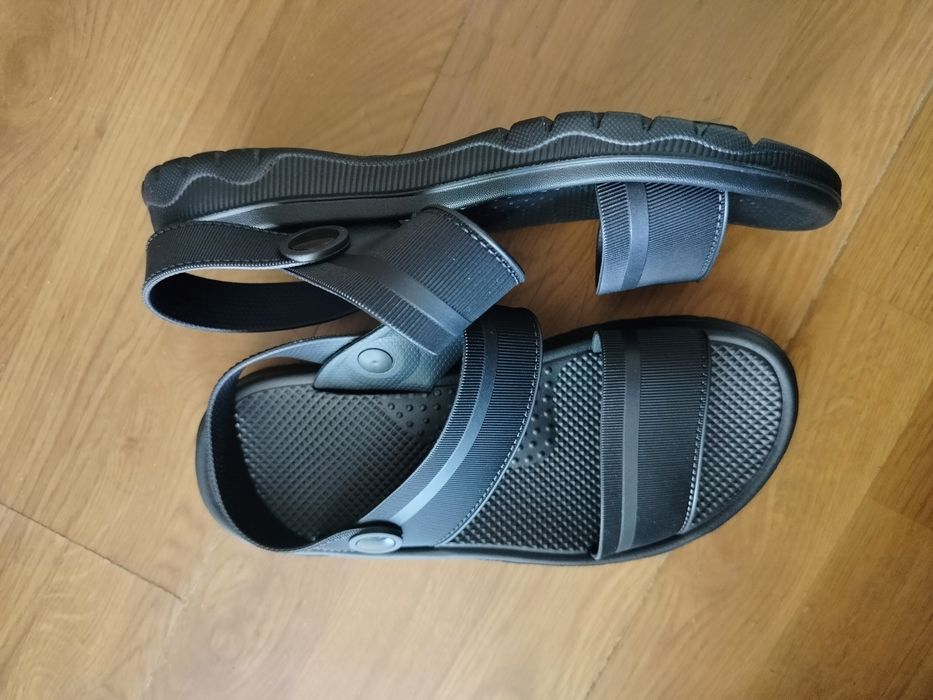 Nowe czarne sandały r. 40 wyprofilowane uniwersalne 26 cm uniseks