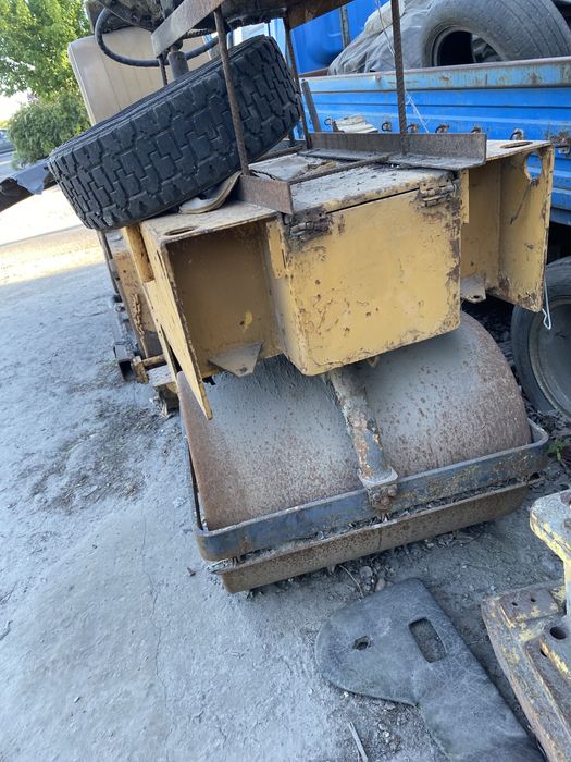 Каток не вібраційний