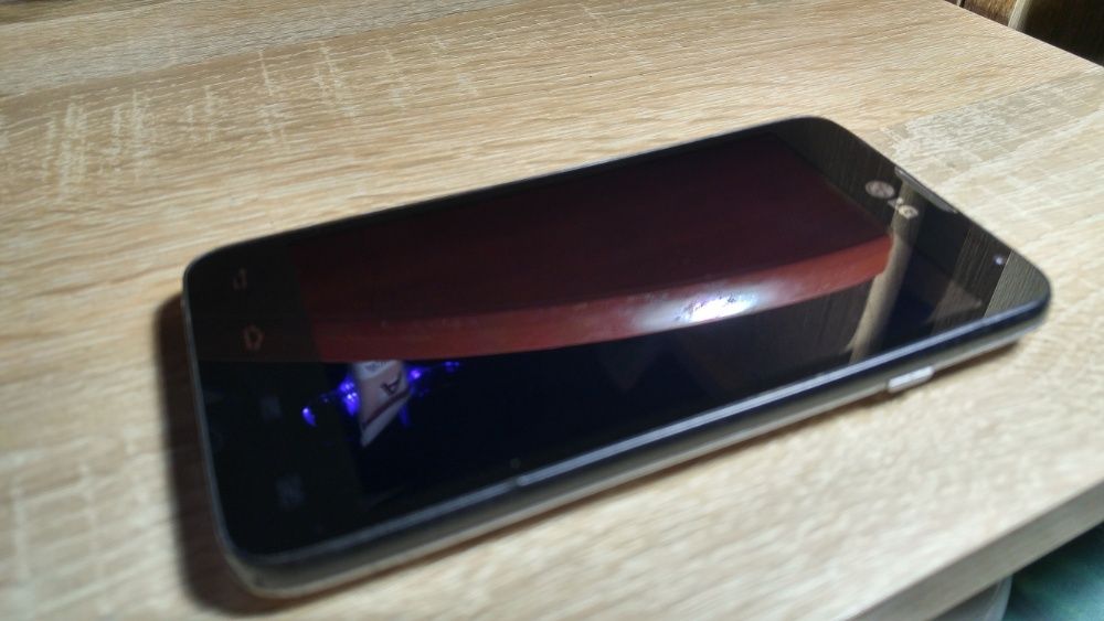 Телефон LG-D285 не включається!