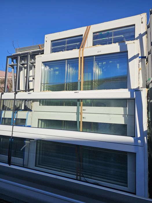 Okna PCV i Okna balkonowe Białe z szprosem