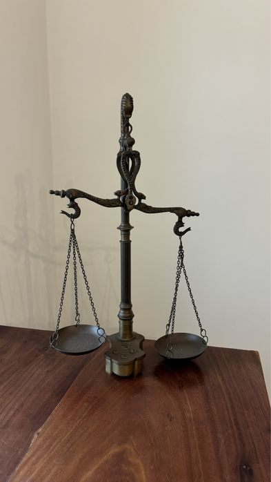 Balança Antiga em Cobre / Latão – Estilo Clássico Decorativo