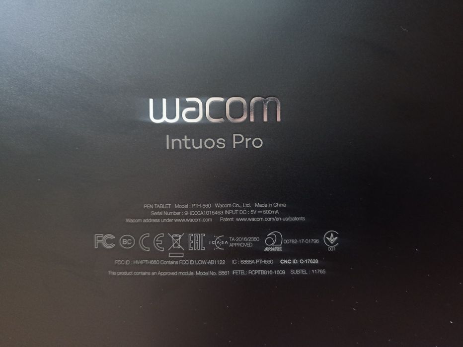 Графічний планшет Wacom Intuos Pro