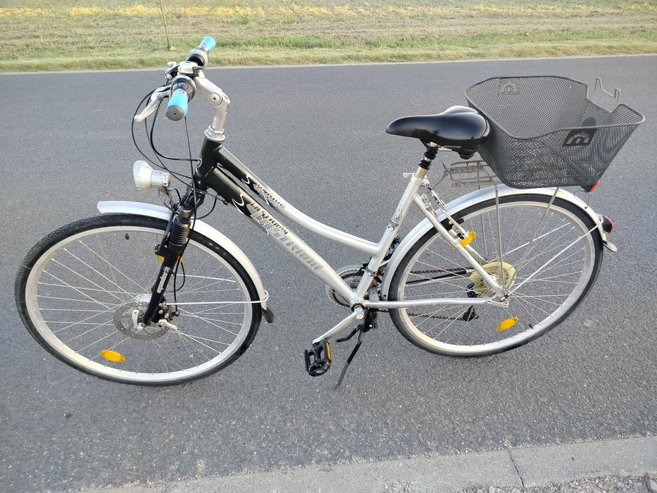 La Strada aluminiowy 28" tarczówka , amortyzacja .