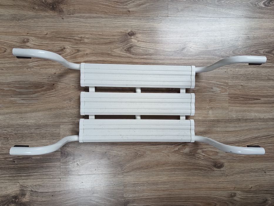 Siedzisko do wanny białe metal plastik  guma wygodne