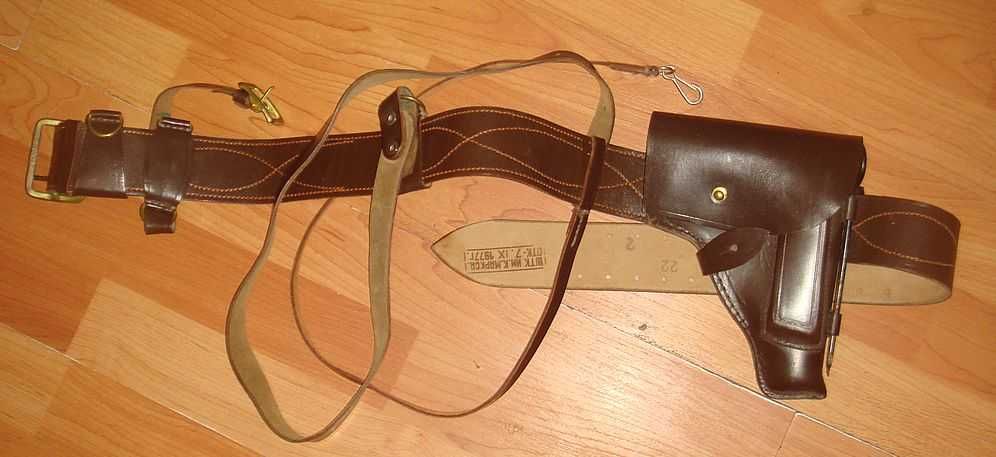 Офицерский ремень  советской
 армии