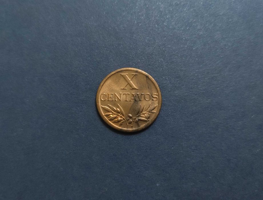 Moeda de X Centavos 1946 - FLOR DE CUNHO