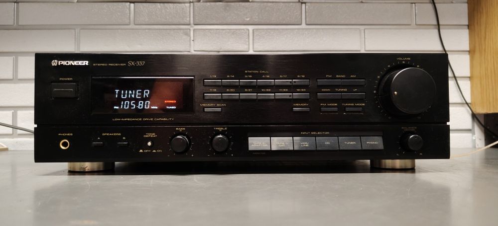Amplituner PIONEER SX-337. Bardzo mocny.