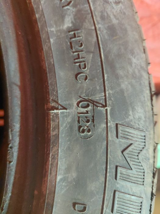 Продам резину літо нову 205 55 16