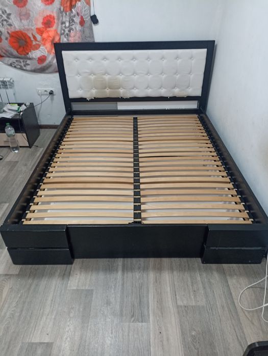 Терміново. Продам дерев'яне ліжко