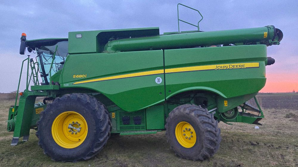 John deere S680i