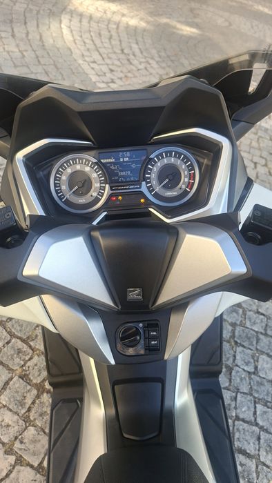 Scooter Honda Forza 300 impecavel