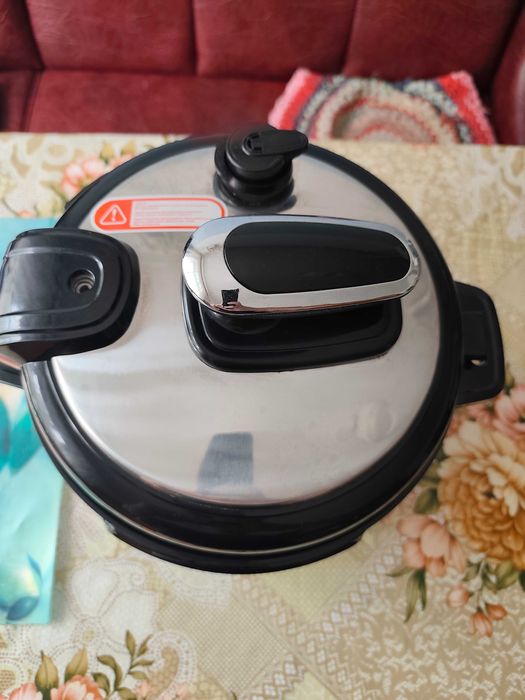 Мультиварка скороварка Grunhelm