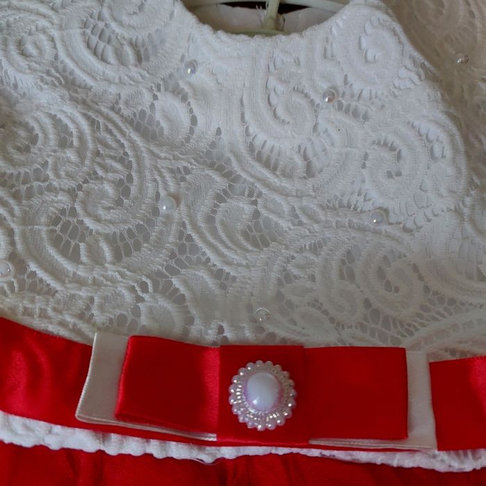 Святкова сукня для дівчинки на рік