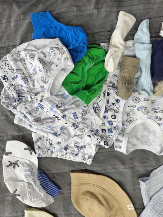 продам дитячий одяг на хлопчика 3-9 місяців.
