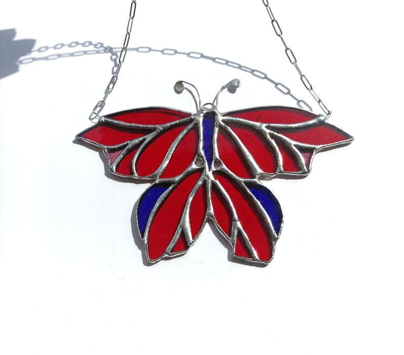 Motyl ze szkła witraż
