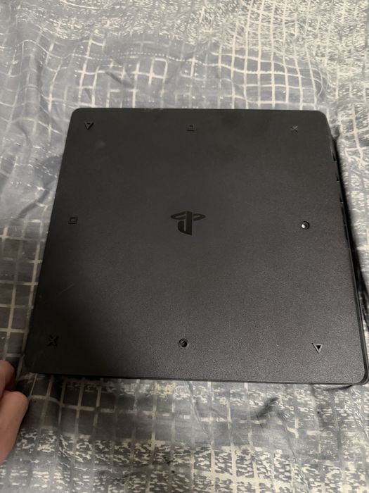 PlayStation4  1 TB gry/pady