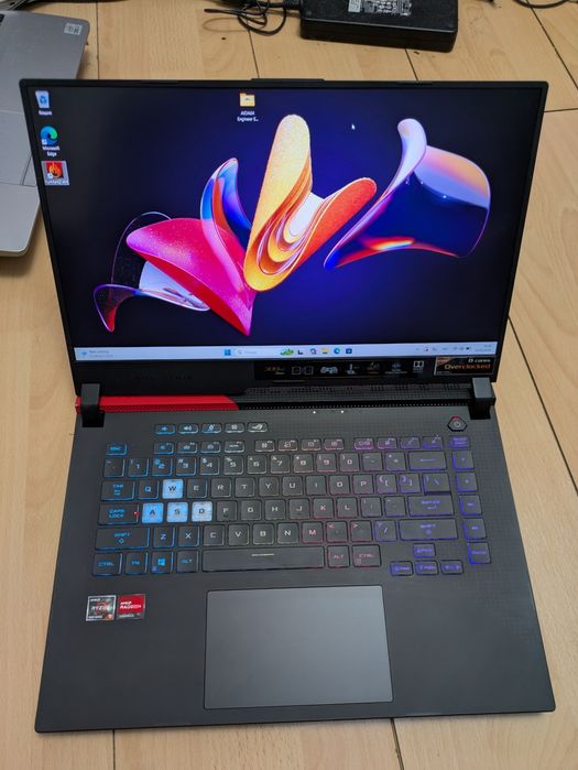 Asus ROG Strix G15 G513QY Ryzen 9 5980HX/16GB/1TB/Radeon RX 6800M 12GB