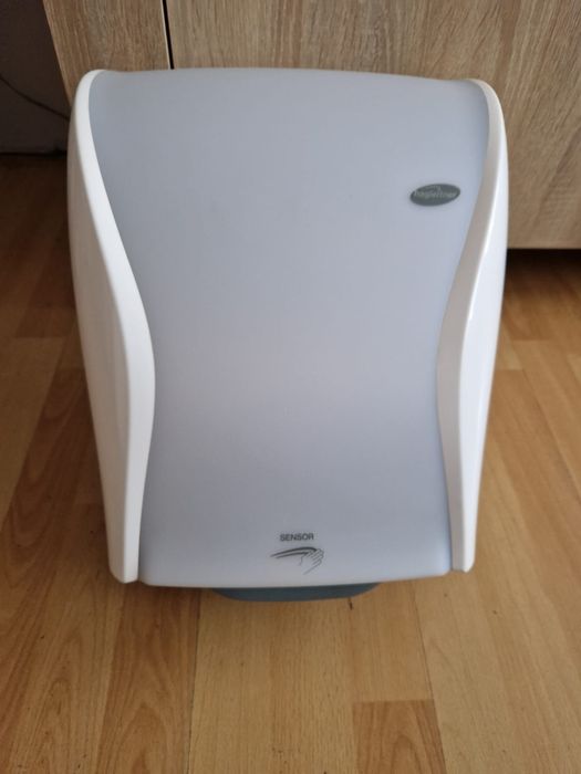 Sprzedam podajnik sensoryczny ręczników papierowych