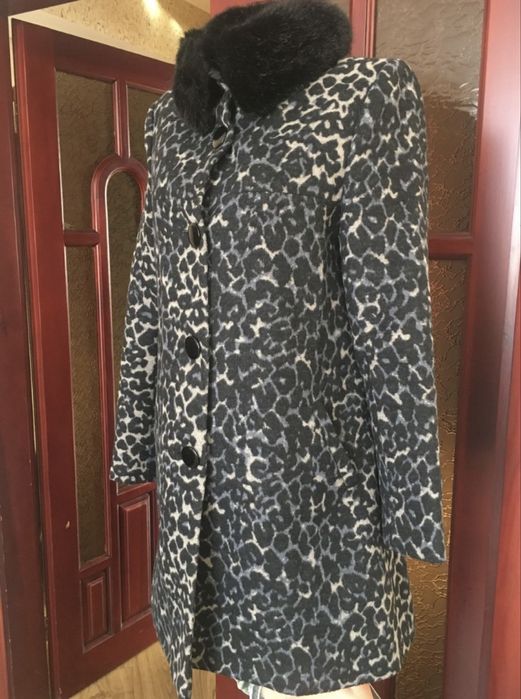 Пальто 44/46 розмір