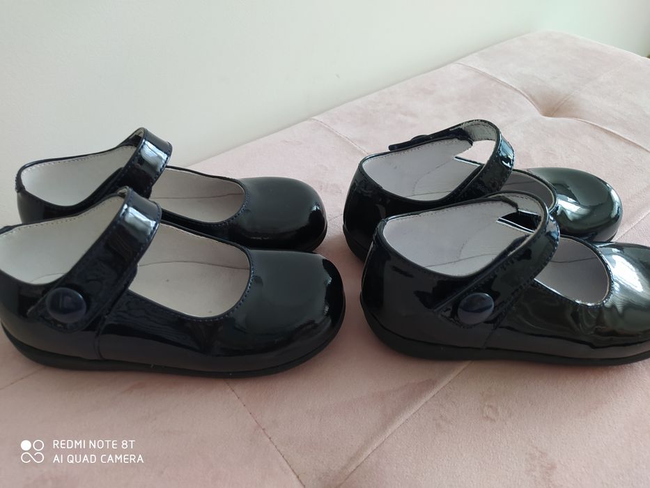 Sapatinho azul marinho de verniz Tam. 24