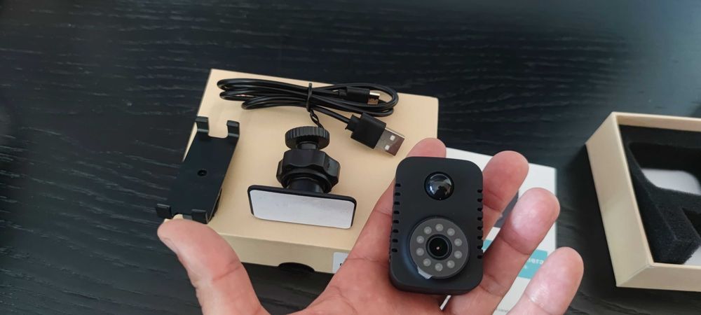 camera minuscula HD 1080p com sensor de movimento facil de trabalhar