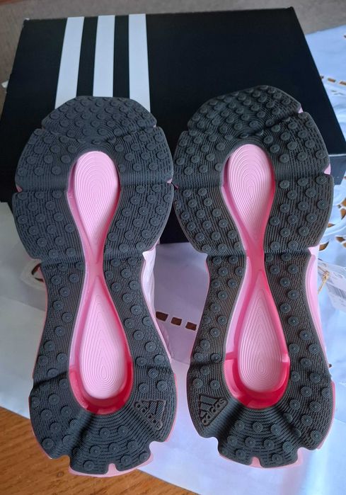 Жіночі кросівки Adidas Megaride AG