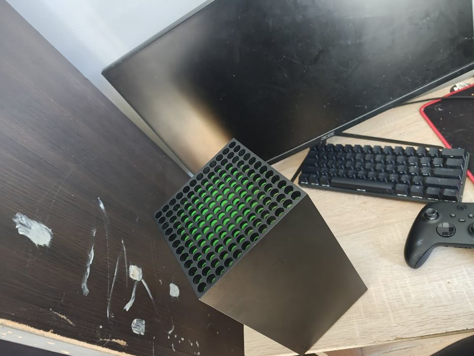 Xbox series X.  .