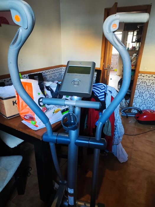 Elipica usada, eléctrica com varios programas ' 100 euros