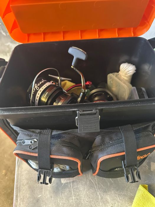 Mochila de Pesca – Pouco Uso “ sem o material só mala”