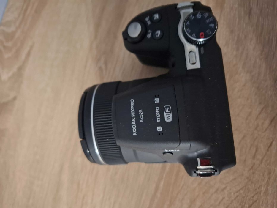 Aparat cyfrowy KODAK AZ528 16 Mpix Ultrazoom 52x CZARNY + Futerał