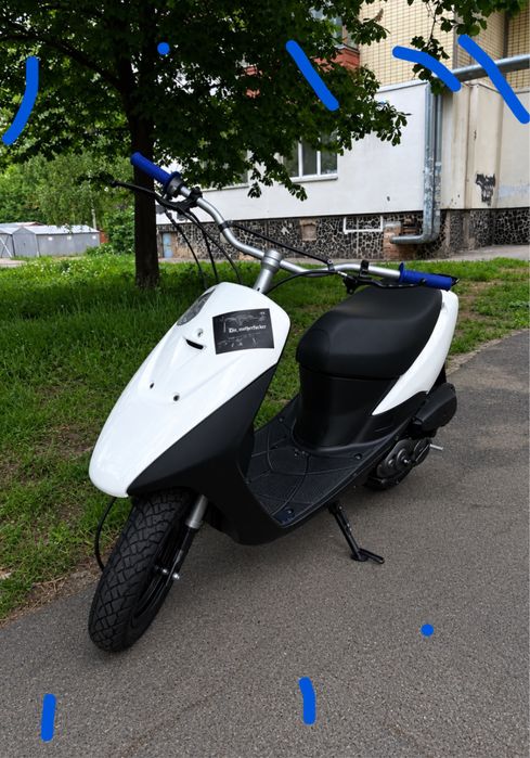 Мопед Suzuki lets 2 new