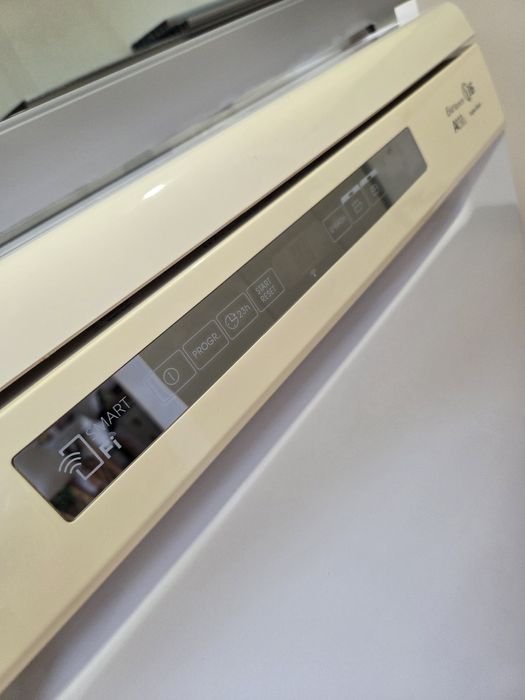 Máquina lavar loiça Candy A+++  com 7 anos