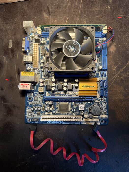 Продам Asrock n68 vs3 uccyt