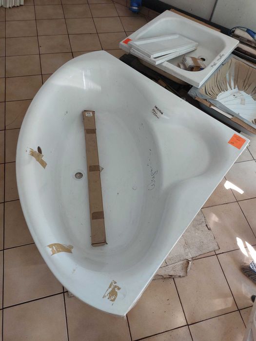 Wanna akrylowa Sanplast Oval 130x130 nowa narożna.
