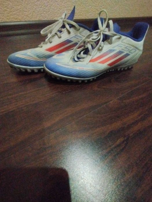 взутя Adidas f50