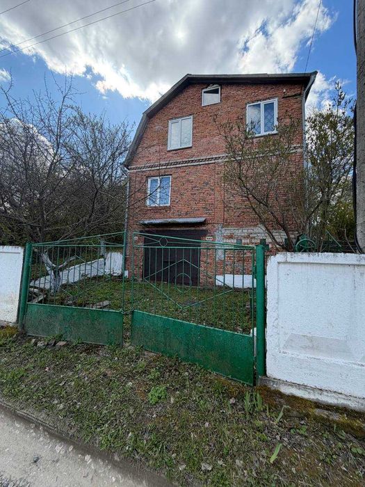 44622 Продаж цегляного будинку (дачі) у с. Шаровечка — хороша можливість придбати нерухомість неподалік міста за доступною ціною!