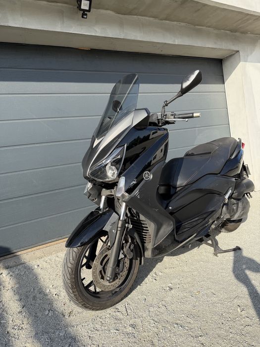 Yamaha x max 125