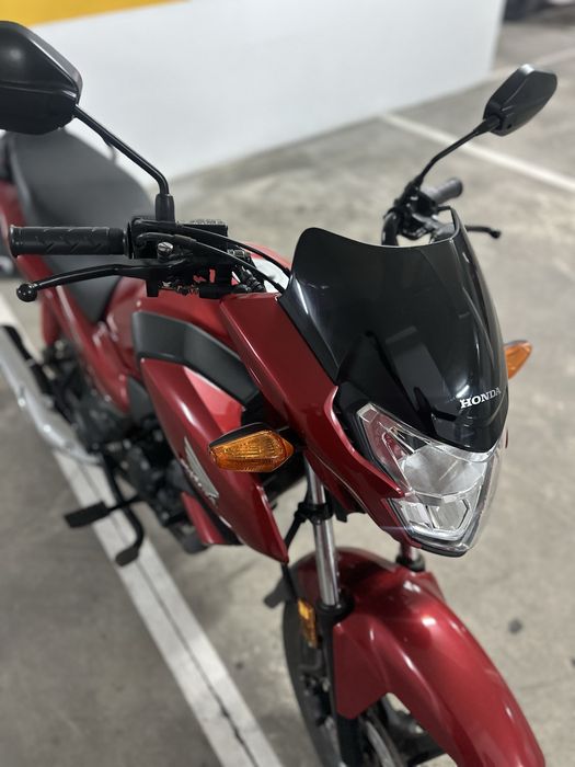 Moto Honda CB125F - Como Nova