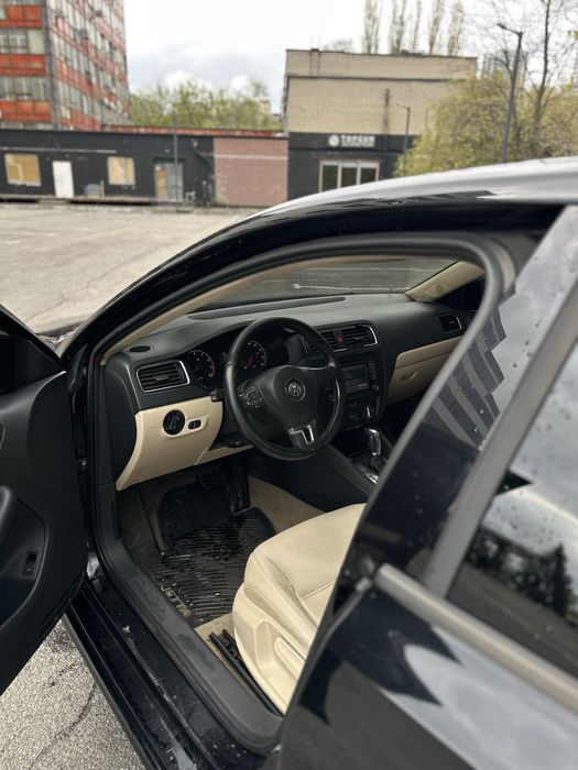 Volkwagen Jetta 2.5 газ