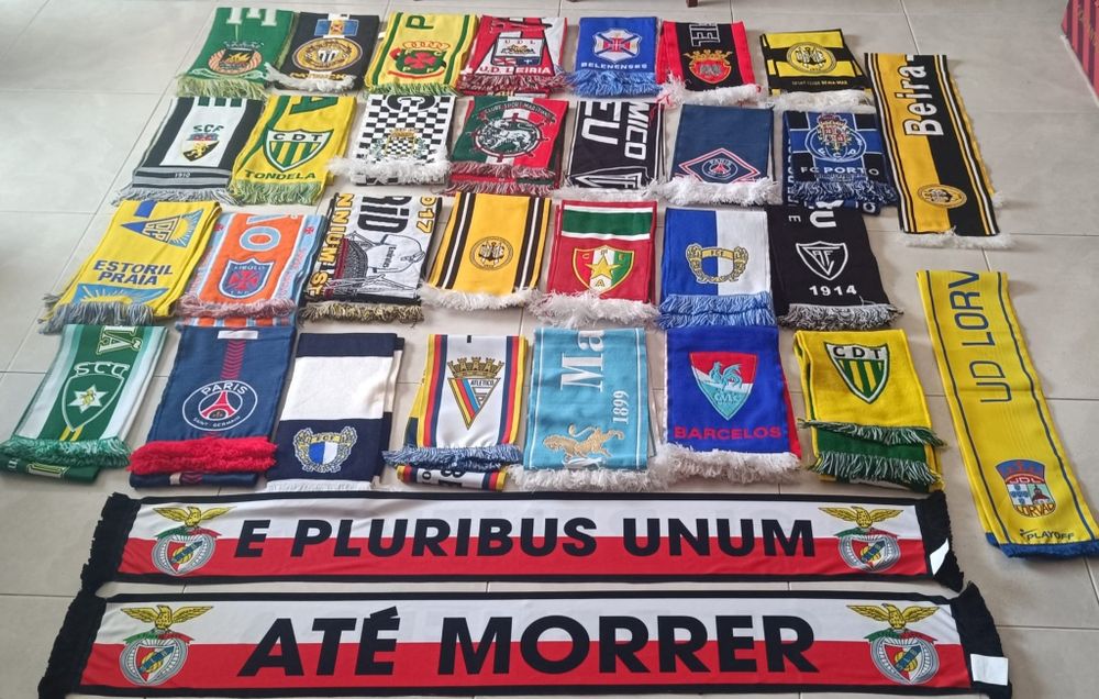 Varias bufandas,e harpes ,scarf variados