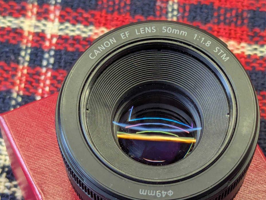 объектив Canon EF 50mm f1.8 STM