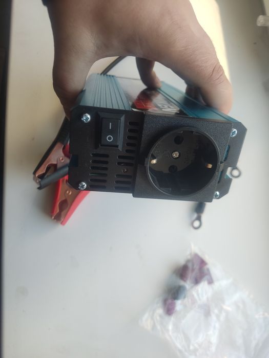 Инвертор 24v - 220v чистый синус 3000w,1200w преобразователь.