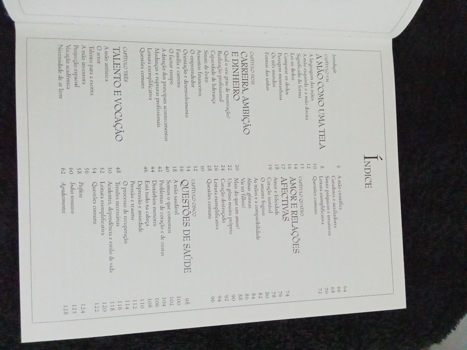 Livro "Quirologia - o destino na palma da sua mão"