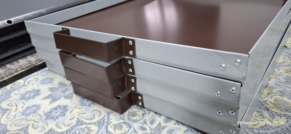 Бункерная кормушка циплята кури перепілки кролі корм