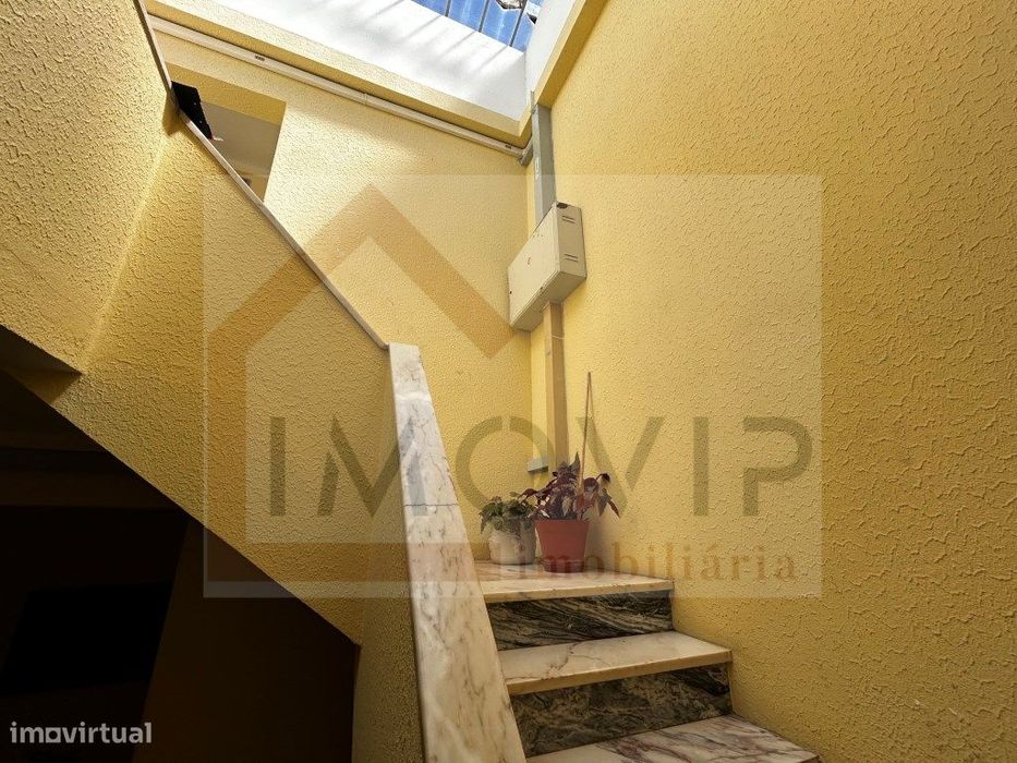 Apartamento T2 Remodelado em Setúbal