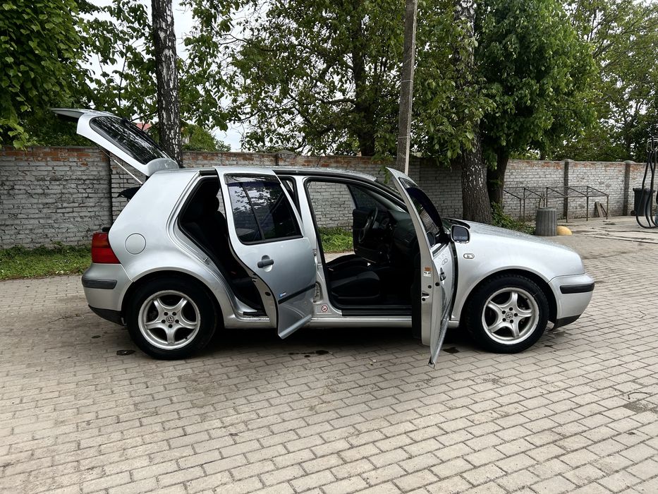 Продам Гольф 4 2003р. З кондиціонером!