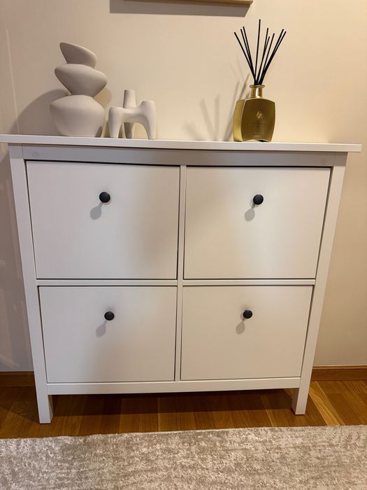 Sapateira Branca Nova