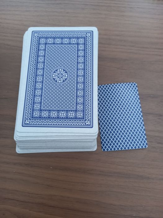 Baralho de cartas grande(14x10) NOVAS