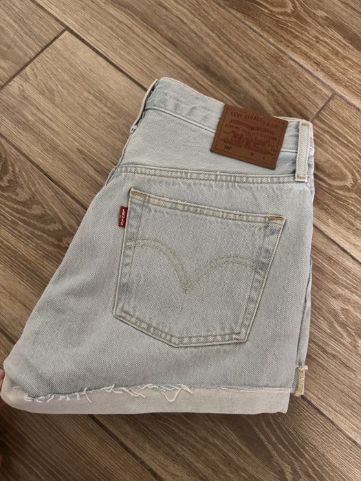 Шорти жіночі  Levi’s ( оригінал)