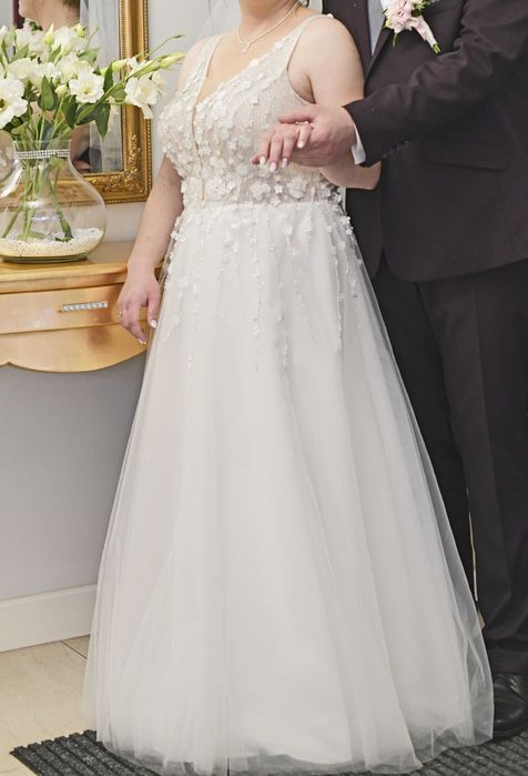 Suknia ślubna welon bolerko